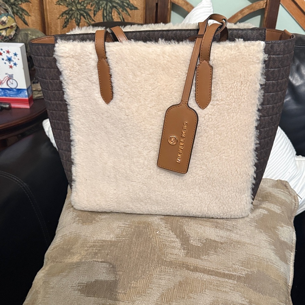 NWT $398 Michael Kors Sinclair Tote Shearling Leather MK Logo